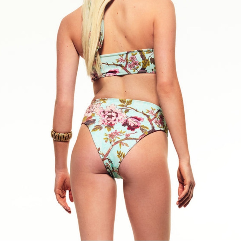 Robert Cavalli x SKIMS High Waisted Bikini Bottom Medium BNWT Fagianella Print - Picture 2 of 7